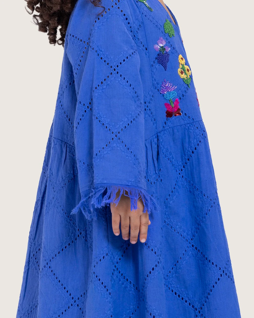 فستان بناتي قطن A-Line بتفاصيل خرزية وترتر يدوي - Image 4