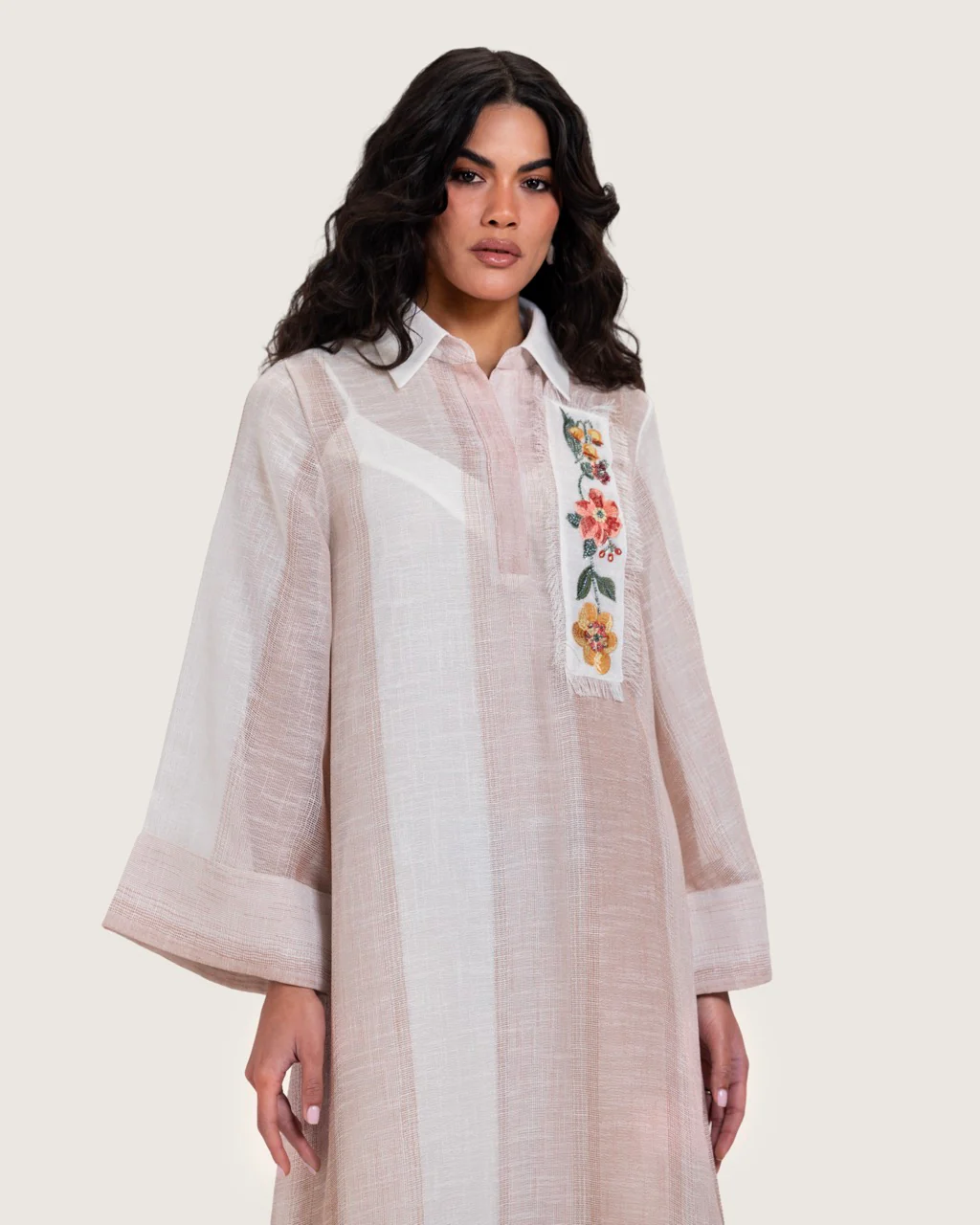 قفطان ماكسي بتطريز زهري يدوي - Image 8