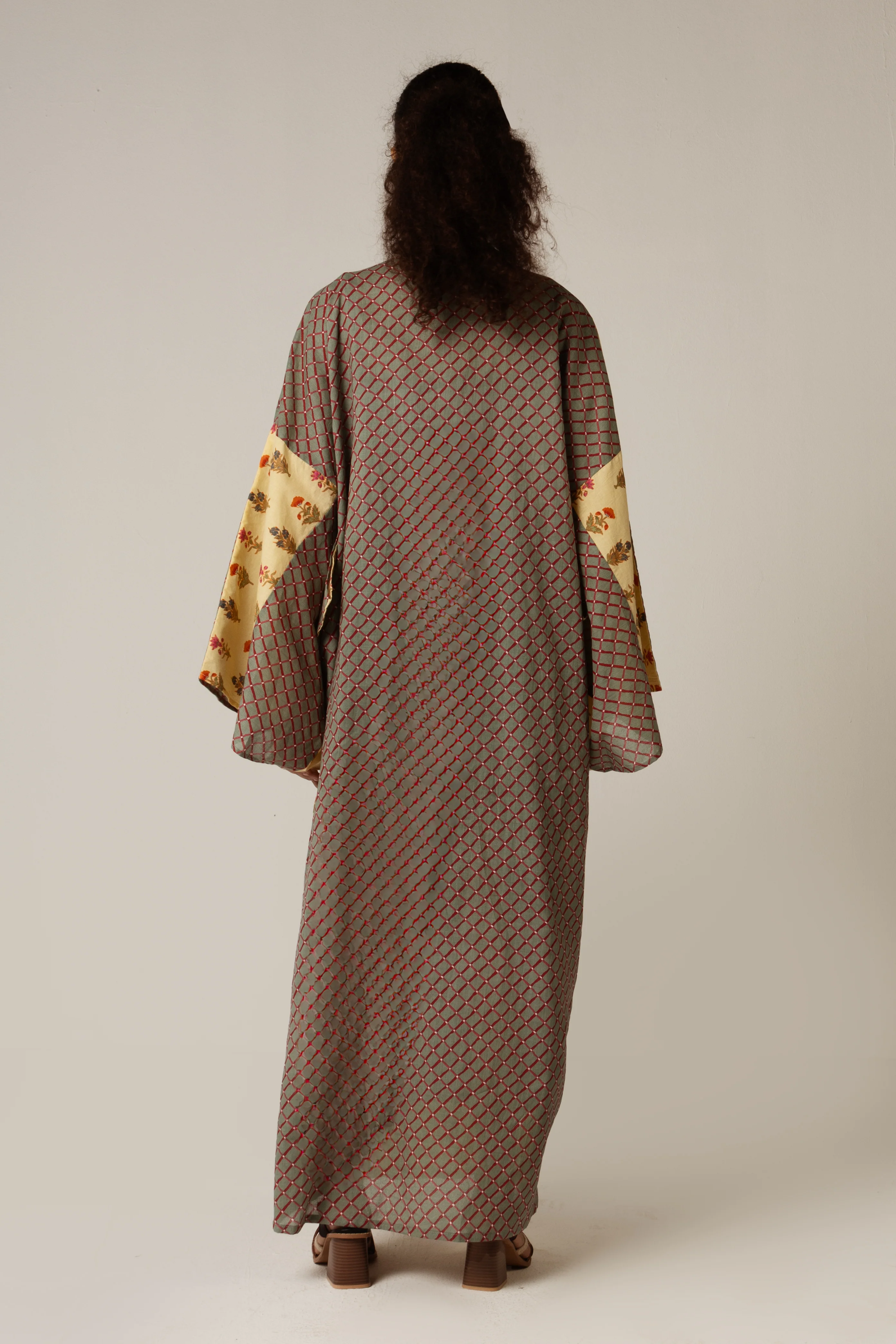 عباية كيمونو قطنية مطبوعة (مربعات صفراء وخضراء) - Image 3